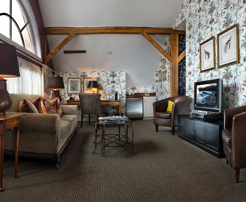 Bedford Village Inn Exteriör bild